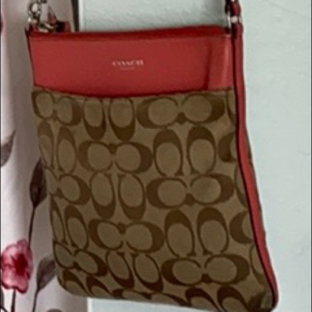 Coach purse. Small